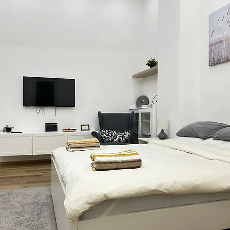 Entire Unit In The Center Of Prague Apartment Exterior photo